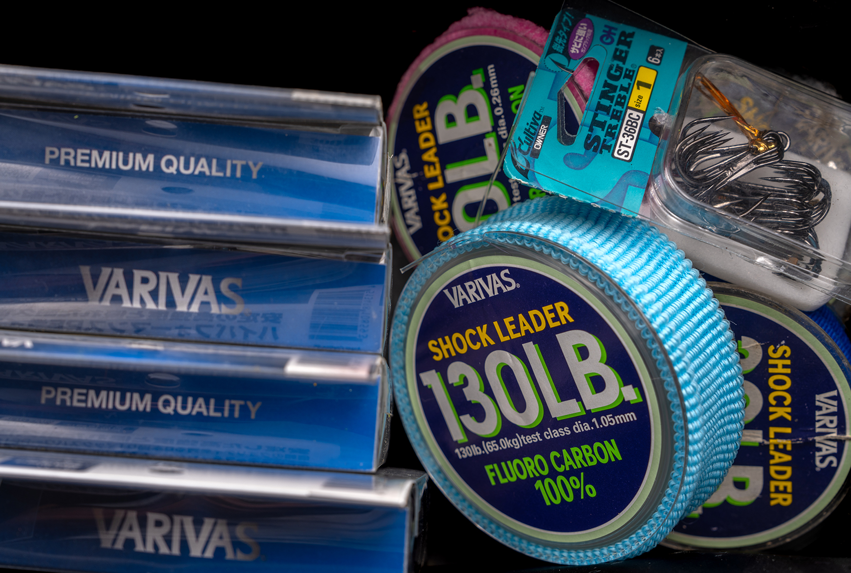 photo tresse et fils, fluorocarbone Varivas, hamecon Owner